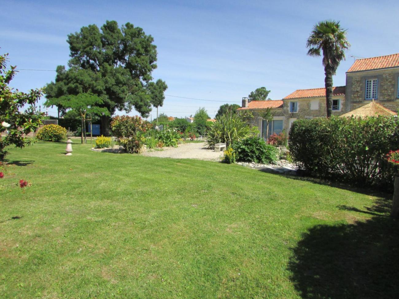 Logis De Chalons A La Mer 르구아 외부 사진