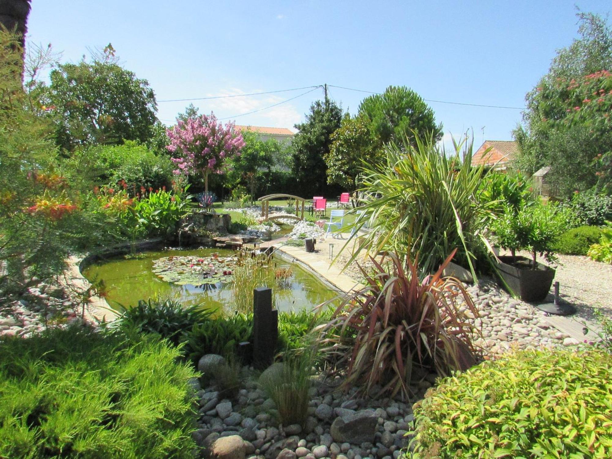 Logis De Chalons A La Mer 르구아 외부 사진